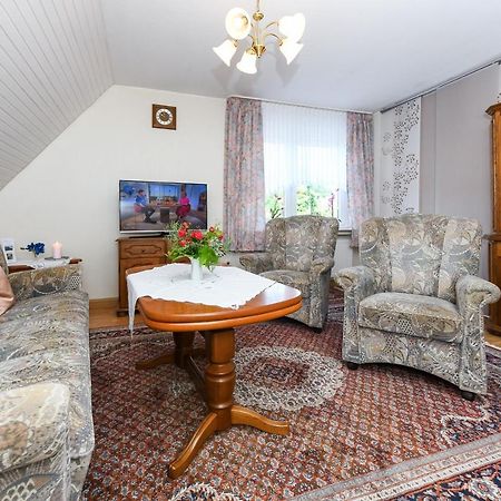Ferienwohnung Im Haus Weinstock Езенс Екстериор снимка