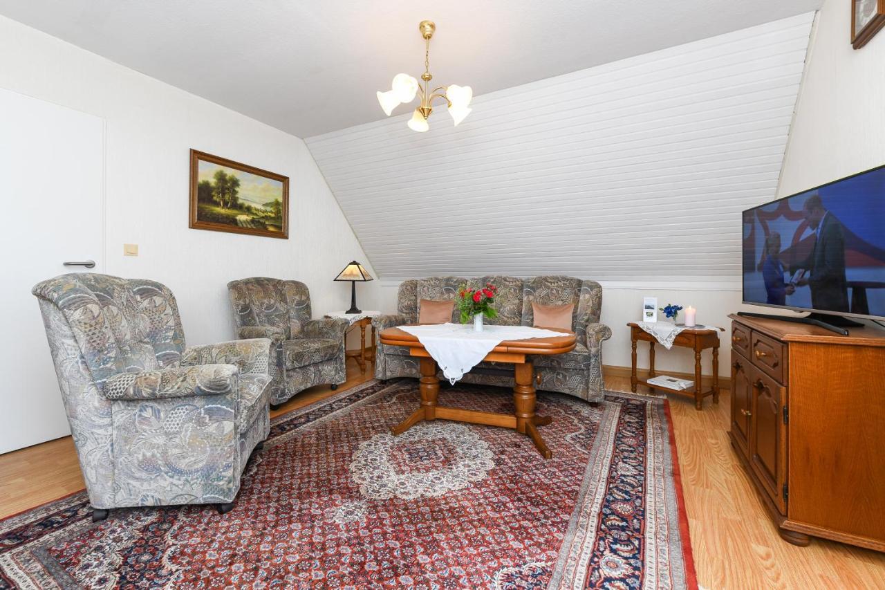 Ferienwohnung Im Haus Weinstock Езенс Екстериор снимка