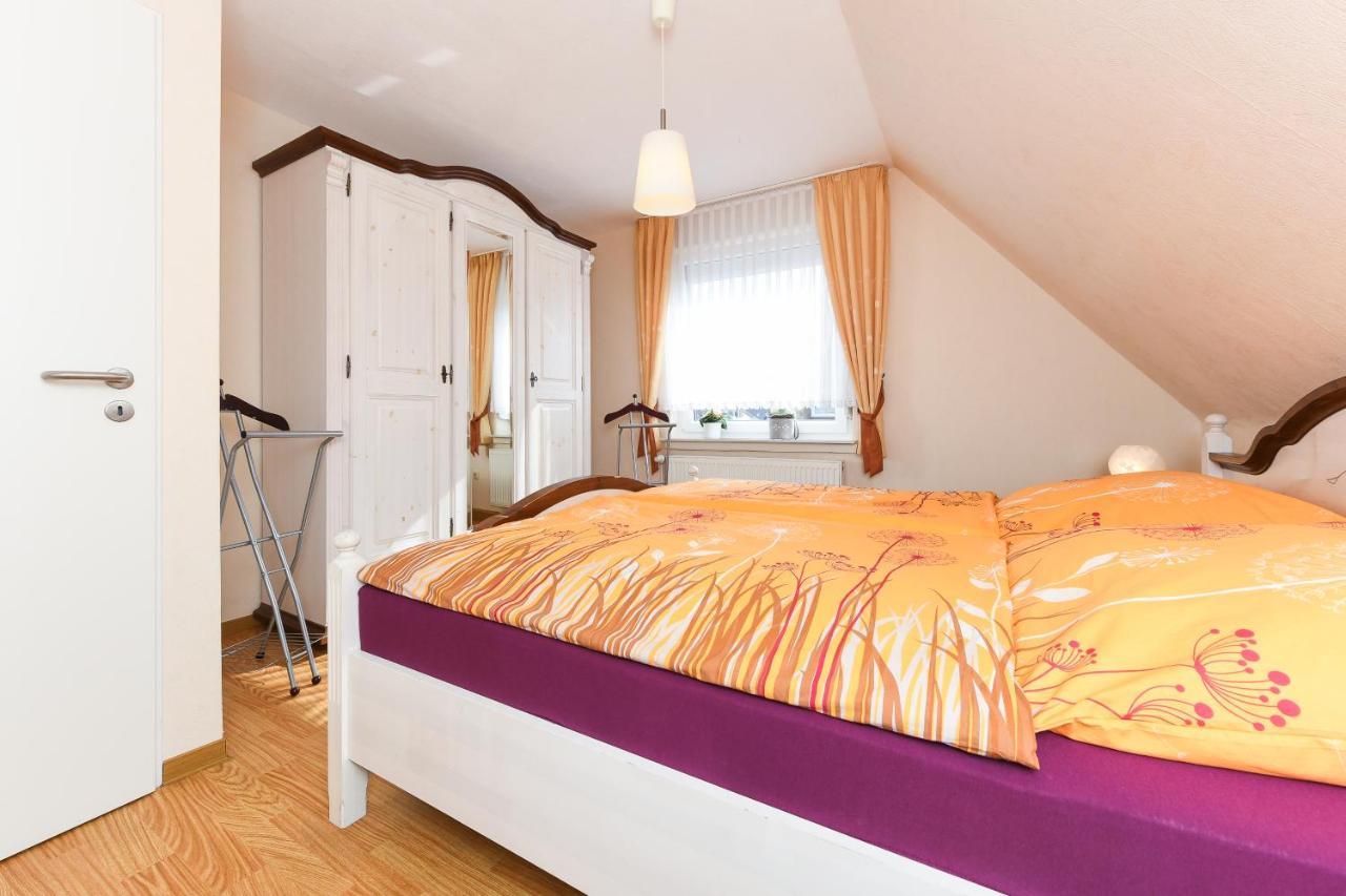 Ferienwohnung Im Haus Weinstock Езенс Екстериор снимка