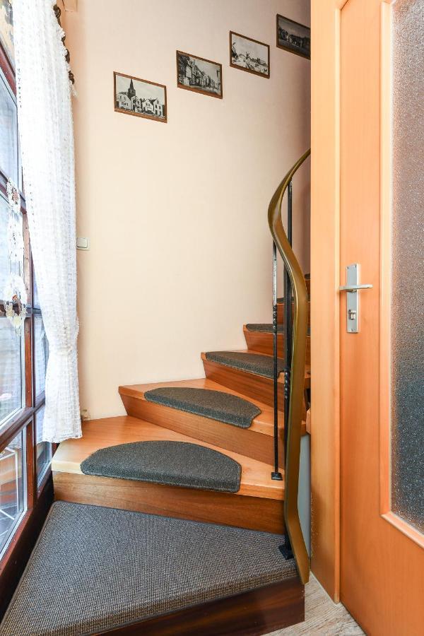 Ferienwohnung Im Haus Weinstock Езенс Екстериор снимка