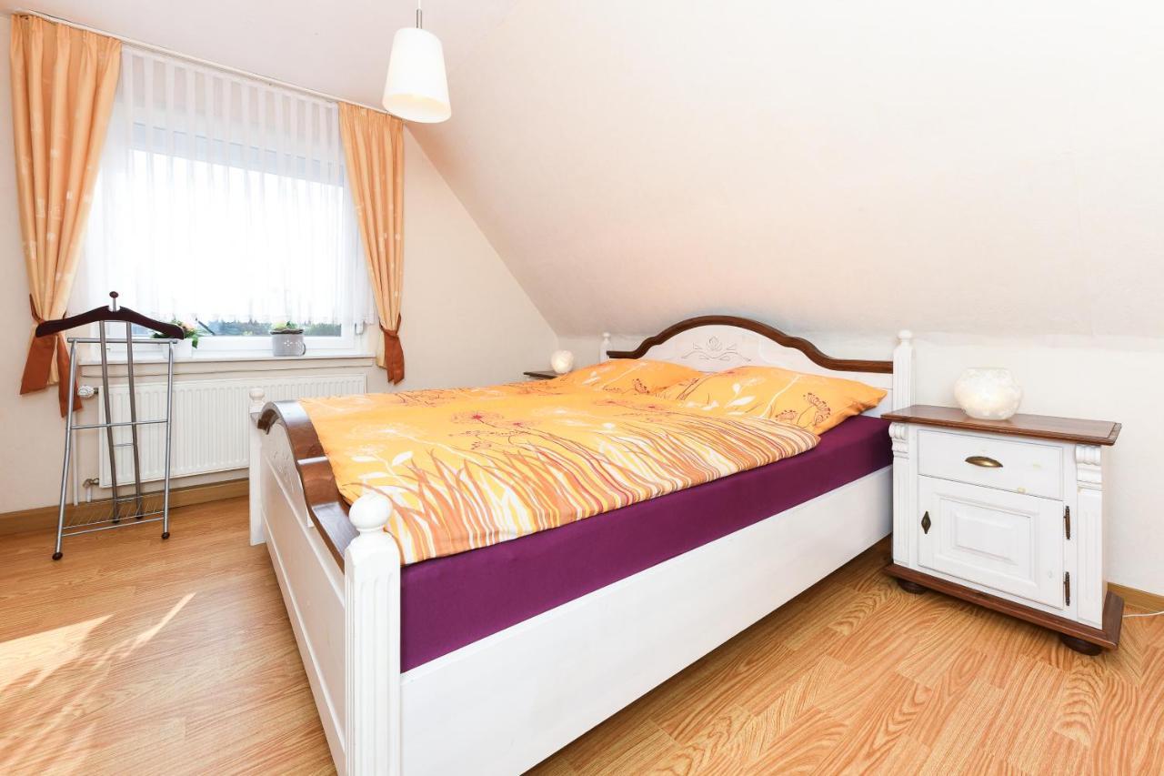Ferienwohnung Im Haus Weinstock Езенс Екстериор снимка
