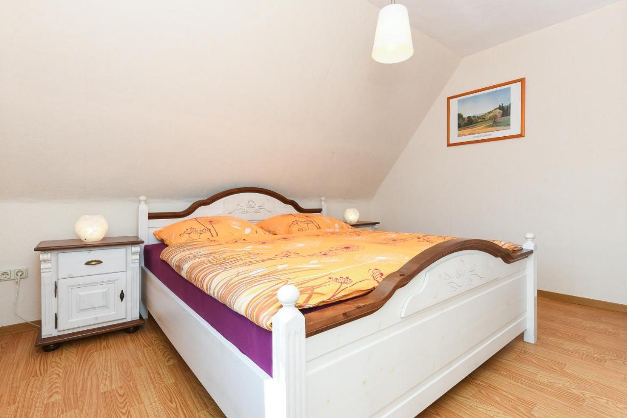 Ferienwohnung Im Haus Weinstock Езенс Екстериор снимка