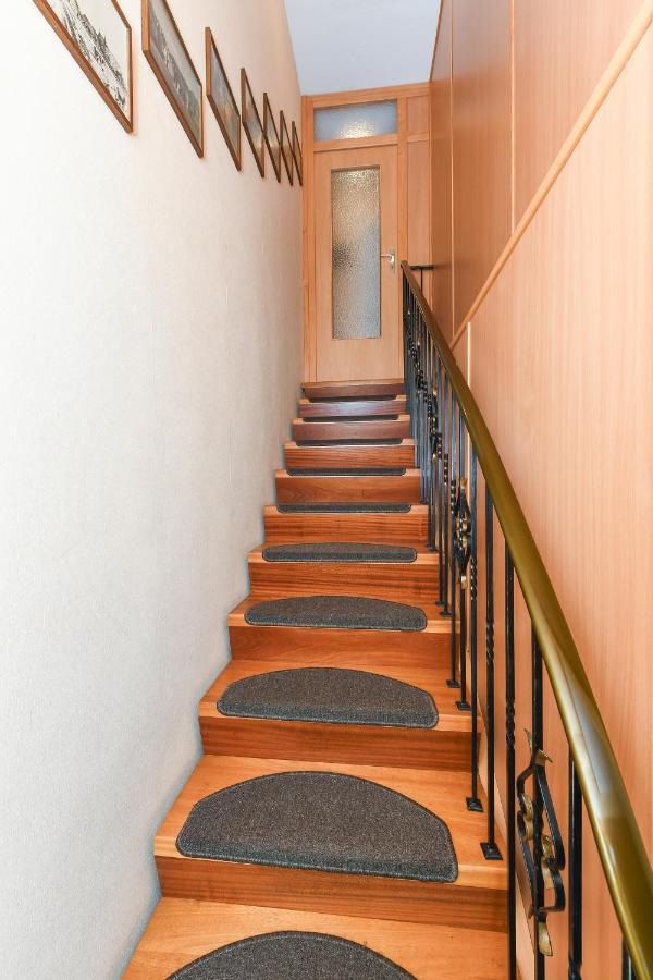 Ferienwohnung Im Haus Weinstock Езенс Екстериор снимка
