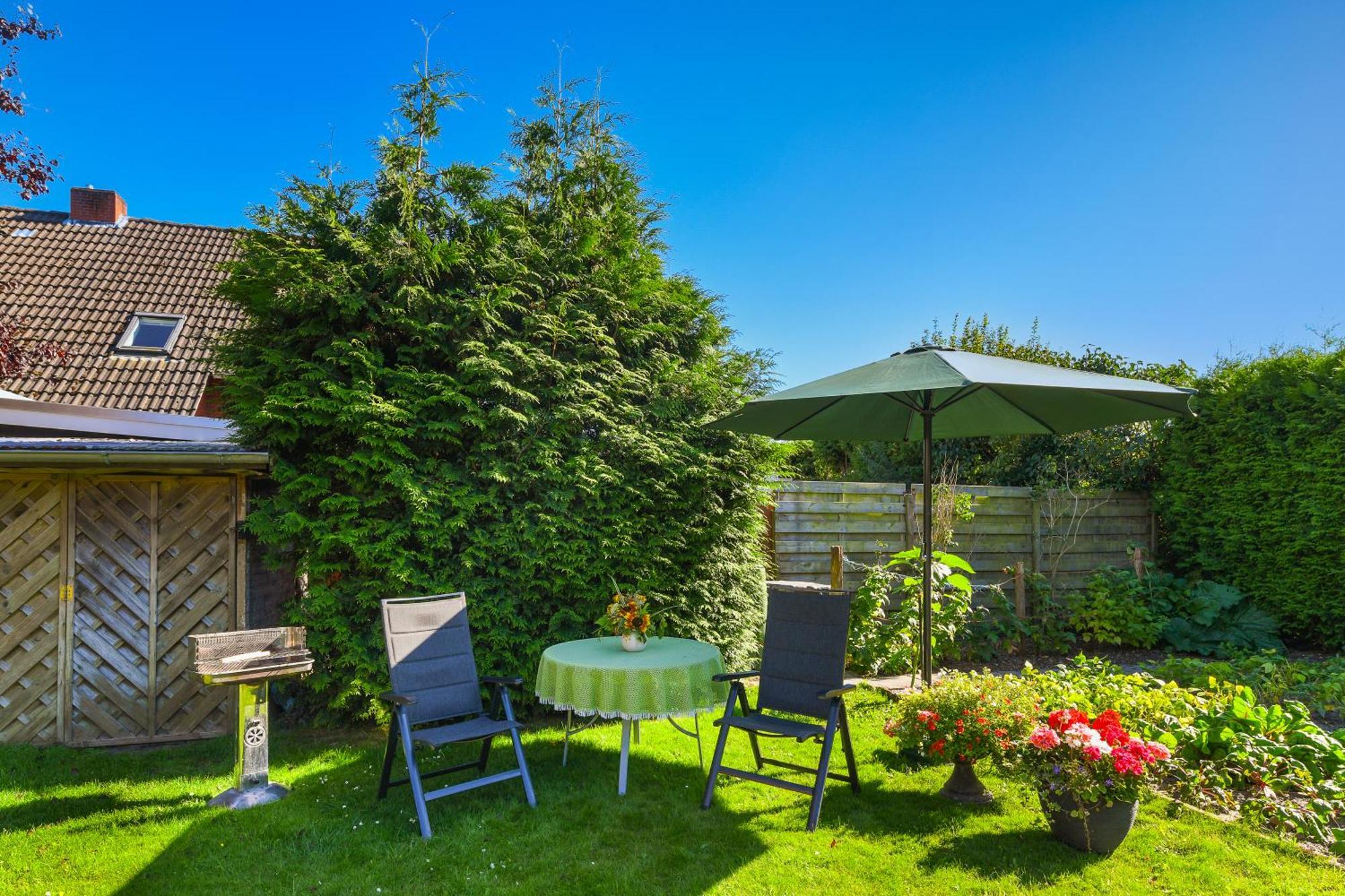 Ferienwohnung Im Haus Weinstock Езенс Екстериор снимка